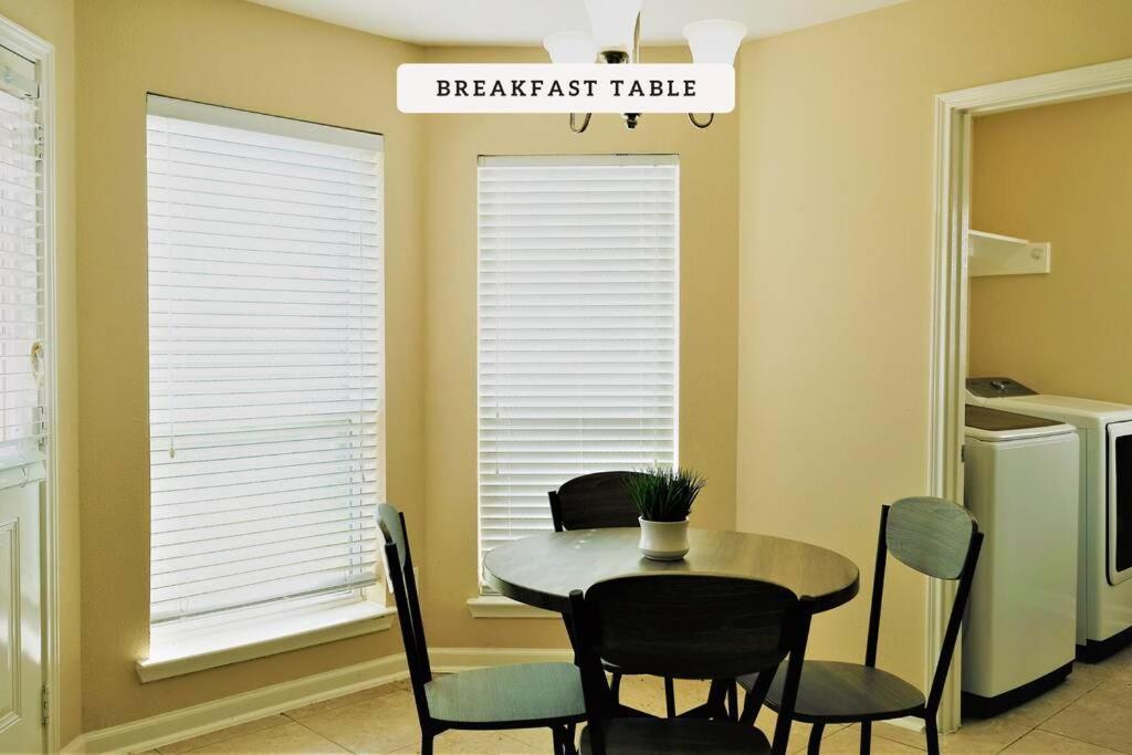 스태포드 Exceptional, 5 Beds, Near Downtown - Bold Ruler 빌라 외부 사진